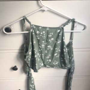 Floral tie-back Crop-top